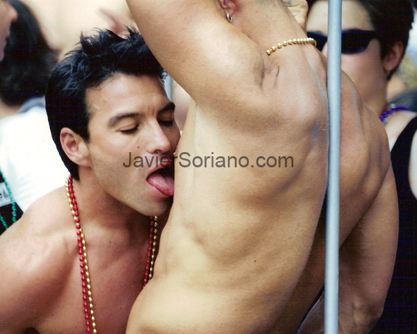 naked-gay-guys