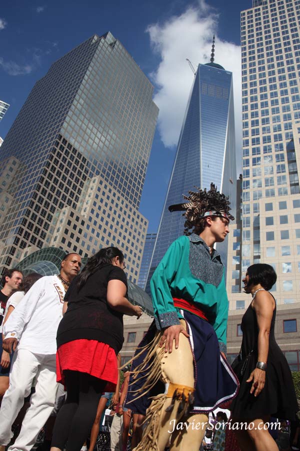 Saturday, August 10, 2013. Manhattan, New York City - Today was the historic commemoration of the 400 year anniversary of the Two Row Wampum, the oldest treaty between the Haudenosaunee and the Dutch.   Sábado, 10 de Agosto del 2013. Manhattan, ciudad de Nueva York - Hoy fue la conmemoración histórica del aniversario 400 del Two Row Wampum, el tratado más antiguo entre los Haudenosaunee y los Holandeses.  Photo: Javier Soriano/www.JavierSoriano.com