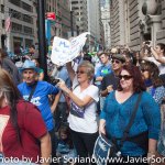 9/22/2014. NYC - An Indigenous woman speaks to protesters (Una mujer Indígena habla a los manifestantes).