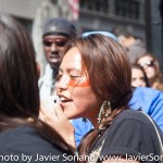 9/22/2014. NYC - An Indigenous woman speaks to protesters (Una mujer Indígena habla a los manifestantes).