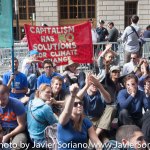 9/22/2014. NYC - Protesters on Broadway a few blocks from the U.S. Stock Exchange (Manifestantes en Broadway a pocas cuadras de la Bolsa de Valores de Estados Unidos).