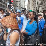 9/22/2014. NYC - Protesters on Broadway a few blocks from the U.S. Stock Exchange (Manifestantes en Broadway a pocas cuadras de la Bolsa de Valores de Estados Unidos).