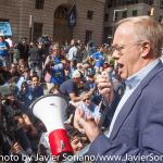 9/22/2014. NYC - Chris Hedges speaks to protesters (Chris Hedges se dirige a los manifestantes).