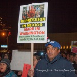 20/11/2014 – Manifestantes frente a las Naciones Unidas en Nueva York en apoyo a los 43 estudiantes de Ayotzinapa, Guerrero, México. Foto por Javier Soriano/www.JavierSoriano.com