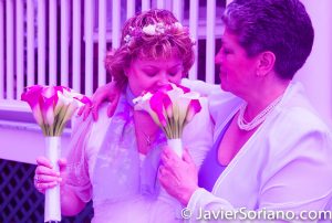 A same sex wedding. A lesbian couple on their wedding day. Una boda del mismo sexo. Una pareja de lesbianas en el día de su boda. Photo by Javier Soriano/www.JavierSoriano.com