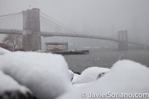 3/21/2018. Brooklyn Bridge Park, Brooklyn, NYC - Winter Storm Toby. 21/3/2018. Parque del Puente de Brooklyn. Ciudad de Nueva York - Tormenta de Nieve Toby. Photo by Javier Soriano/www.JavierSoriano.com