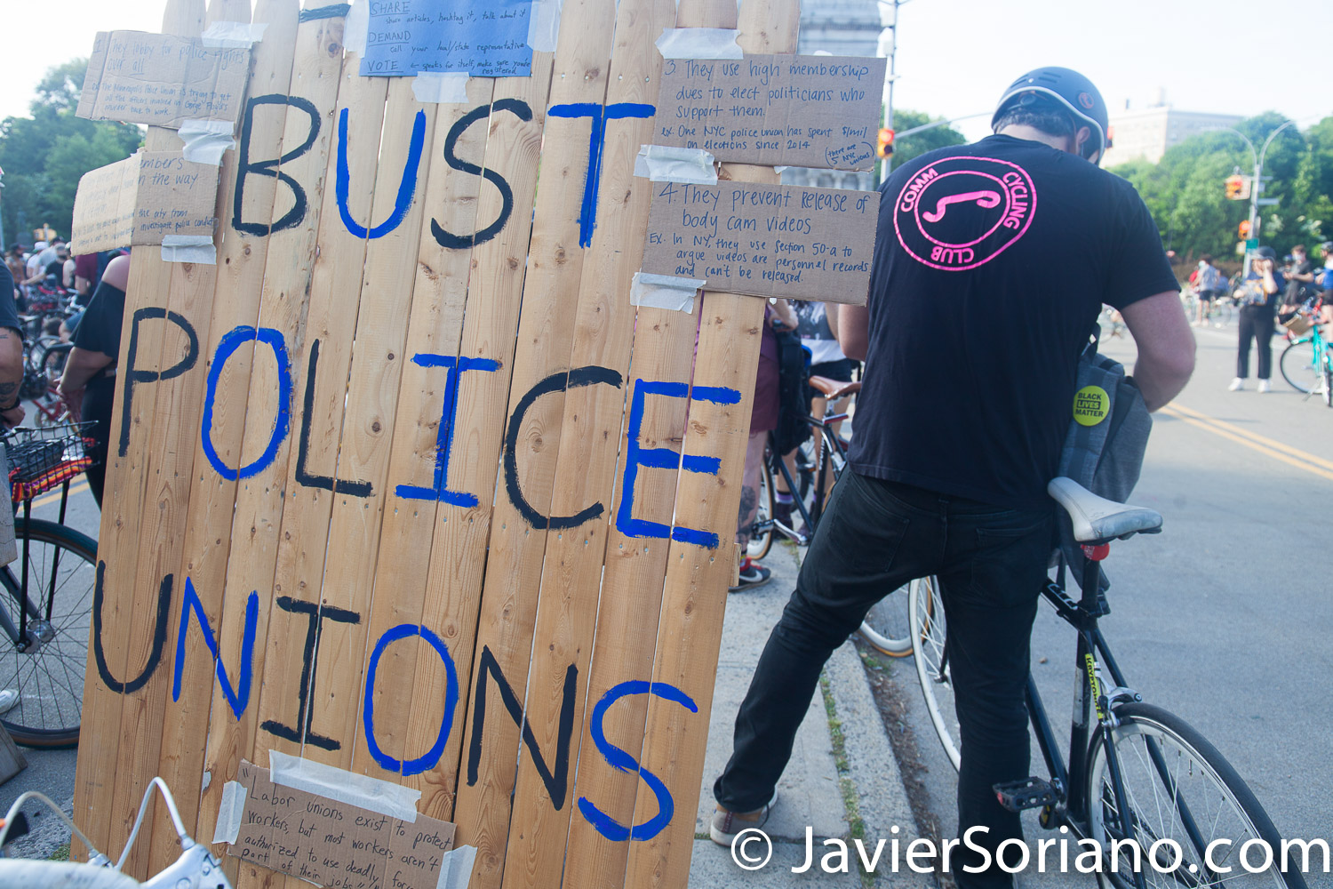 Wednesday, June 10, 2020. Brooklyn, New York City – Today was the second bike ride in solidarity with Black Lives matter. People gathered at Grand Army Plaza and rode their bikes to different places in Brooklyn. Photo by Javier Soriano/www.JavierSoriano.com