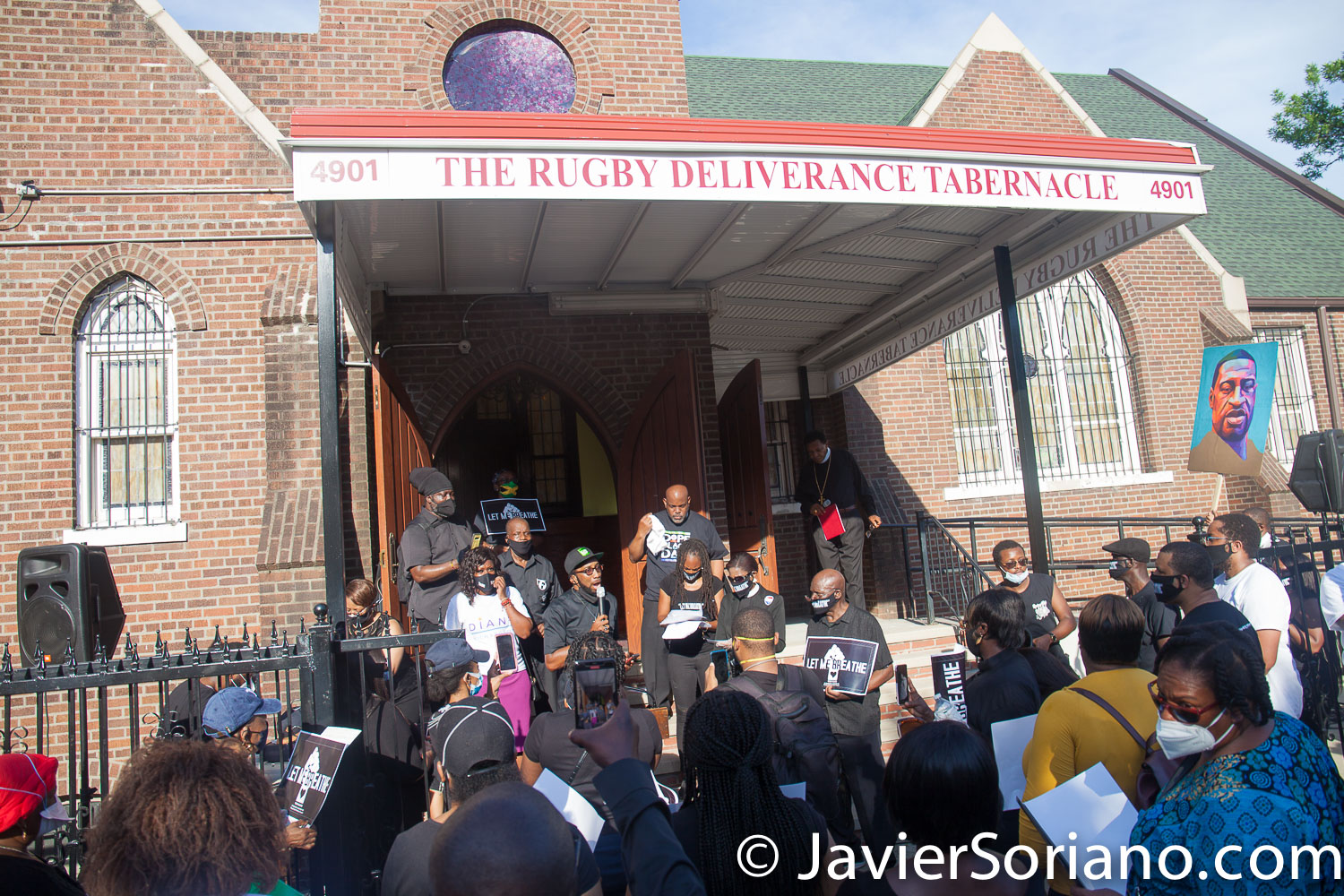 Sunday, June 21, 2020. New York City – “Father’s Day. Faith Leaders Prayer and March” in East Flatbush, Brooklyn. Protestors said they were praying for peace and justice. They marched “in solidarity and support of the fight of systemic racism.” People marched from Nostrand Avenue and Church Avenue to The Rugby Deliverance Tabernacle on 4901 Snyder ave. Photo by Javier Soriano/www.JavierSoriano.com