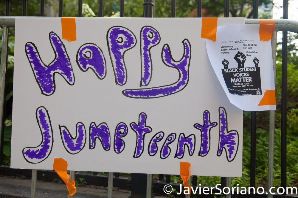 Friday, June 19, 2020. New York City – People celebrate Juneteenth in City Hall Park in Manhattan. Brooklyn. Protestors also demand justice for people killed by police officers in the country and they want NYC Council members and NYC Mayor to defund the NYPD by at least one billion and invest in low income communities. Photo by Javier Soriano/www.JavierSoriano.com