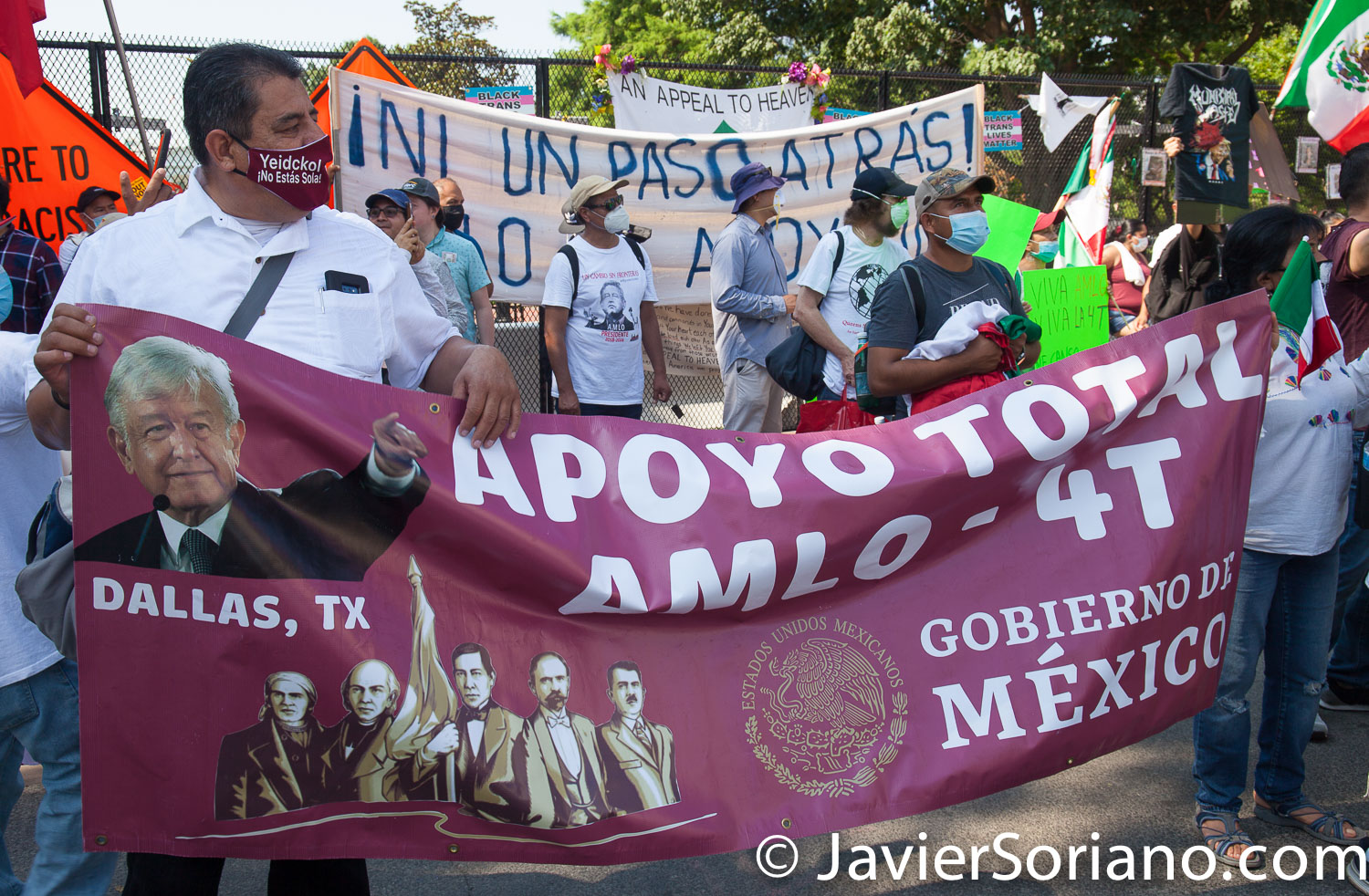 Miércoles 8 de julio de 2020. Washington, D. C., Estados Unidos de América - El presidente mexicano Andrés Manuel López Obrador (comúnmente conocido por sus iniciales AMLO) se reunió con el presidente de USA, Donald Trump en Washington, D. C. Mexicanas y mexicanos realizaron diferentes manifestaciones en Washington, D. C. para apoyar al presidente mexicano. Esta celebración por la visita de AMLO es en Lafayette Square, a un lado de la Casa Blanca. Foto por Javier Soriano/www.JavierSoriano.com