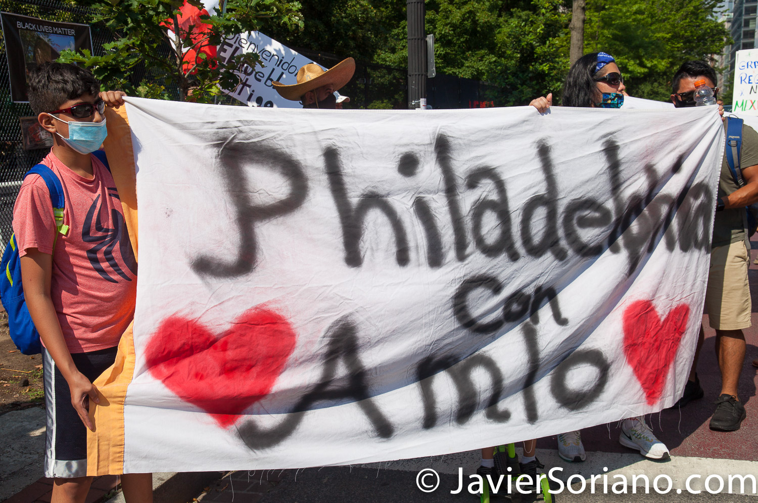 Miércoles 8 de julio de 2020. Washington, D. C., Estados Unidos de América - El presidente mexicano Andrés Manuel López Obrador (comúnmente conocido por sus iniciales AMLO) se reunió con el presidente de USA, Donald Trump en Washington, D. C. Mexicanas y mexicanos realizaron diferentes manifestaciones en Washington, D. C. para apoyar al presidente mexicano. Esta celebración por la visita de AMLO es en Lafayette Square, a un lado de la Casa Blanca. Foto por Javier Soriano/www.JavierSoriano.com