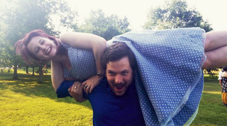 Sam Metcalfe with his wife Sabrina. (Facebook)