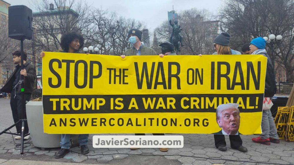 The rally and march “STOP THE WAR ON IRAN!” in Manahatta, Lenapehoking (Manhattan, New York City), was organized by the ANSWER Coalition, The People’s Forum, Party for Socialism and Liberation, Palestinian Youth Movement, and other organizations on Saturday, March 7, 2026. Photo by Javier Soriano/www.JavierSoriano.com . El mitin y marcha “¡ALTO A LA GUERRA CONTRA IRÁN!” en Manahatta, Lenapehoking (Manhattan, ciudad de Nueva York), fue organizada por la ANSWER Coalition, The People’s Forum, Party for Socialism and Liberation, Palestinian Youth Movement y otras organizaciones el sábado 7 de marzo de 2026. Foto por Javier Soriano/www.JavierSoriano.com .