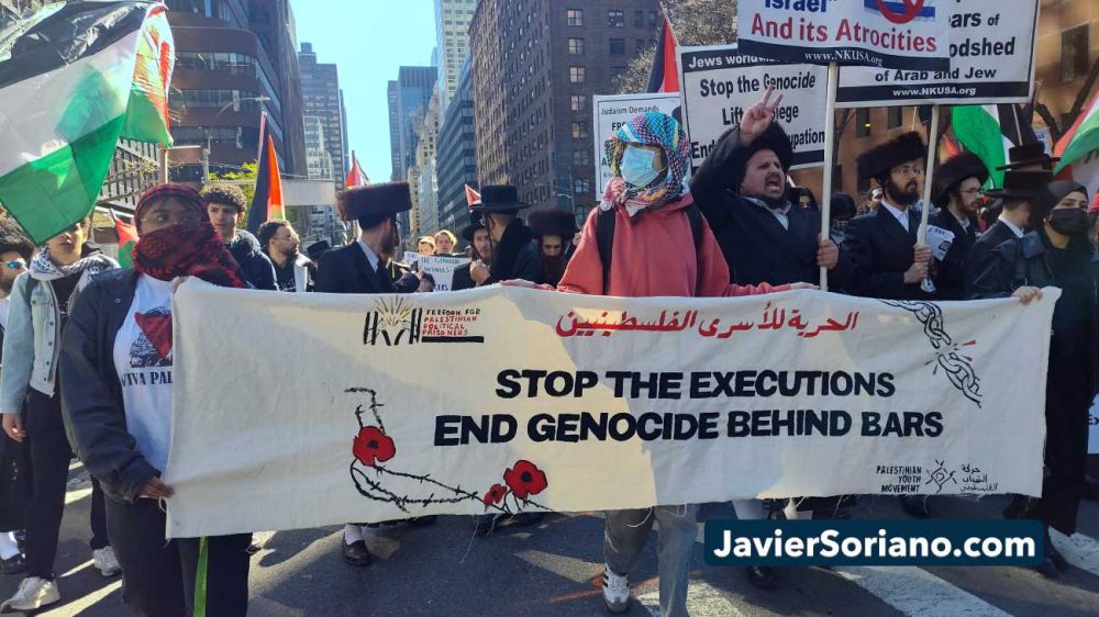 La protesta “INUNDEMOS LAS CALLES POR LAS PRISIONERAS PALESTINAS, LOS PRISIONEROS PALESTINOS” en Manahatta, Lenapehoking (Manhattan, ciudad de Nueva York), fue el 7 de abril de 2026. Foto por Javier Soriano/www.JavierSoriano.com. The protest “FLOOD THE STREETS FOR PALESTINIAN PRISONERS” in Manahatta, Lenapehoking (Manhattan, New York City), was on April 7, 2026. Photo by Javier Soriano / www.javiersoriano.com.
