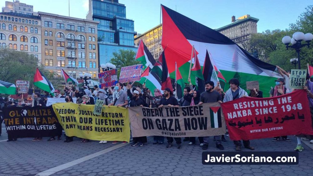 The “Palestinian Prisoners Day March” in Manahatta, Lenapehoking (Manhattan, New York City), was organized by Within Our Lifetime, on Friday, April 17, 2026. Photo by Javier Soriano/www.JavierSoriano.com. La “Marcha del Día de los Prisioneros Palestinos”en Manahatta, Lenapehoking (Manhattan, ciudad de Nueva York), fue organizada por Within Our Lifetime el viernes 17 de abril de 2026. Foto por Javier Soriano/www.JavierSoriano.com.