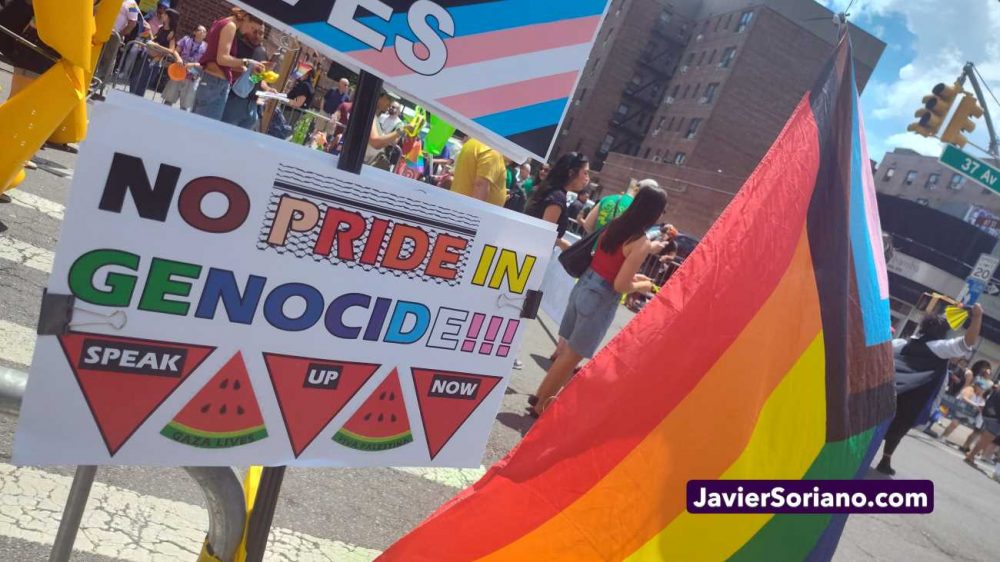 Pro-Palestine, anti-genocide LGBTQ+ New Yorkers and allies participated in the Queens Pride Parade in Jackson Heights, Queens; Lenapehoking (New York City) on Sunday, June 7, 2026. Photo by Javier Soriano/www.JavierSoriano.com. Personas neoyorquinas LGBTQ+, junto a personas aliadas, que apoyan la soberanía de Palestina y que están contra el genocidio, participaron en el Desfile del Orgullo de Queens en Jackson Heights, Queens; Lenapehoking (ciudad de Nueva York), el domingo 7 de junio de 2026. Foto de Javier Soriano/www.JavierSoriano.com.